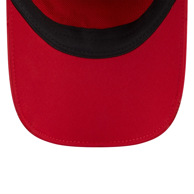 Casquette ajustable rouge Tampa Bay Buccaneers 2025 Sideline Runner pour homme New Era