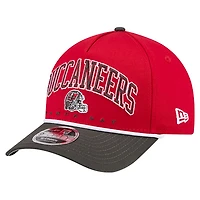 Casquette ajustable New Era Scarlet Tampa Bay Buccaneers Arch 9FORTY A-Frame pour homme