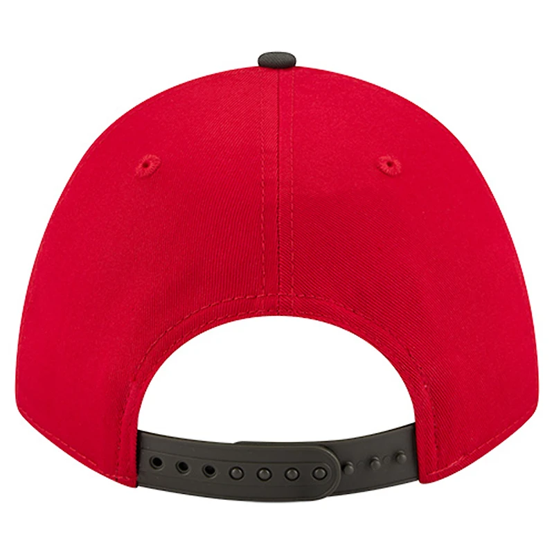 Casquette ajustable New Era rouge Tampa Bay Buccaneers Arch COOLERA 9FORTY A-Frame M-Crown pour homme