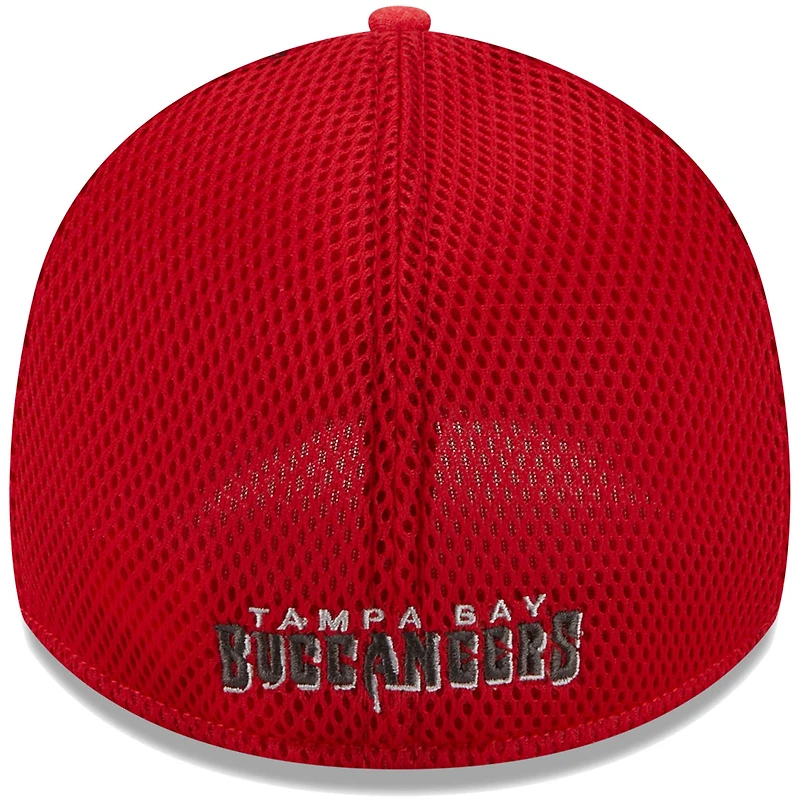 Casquette New Era rouge Tampa Bay Buccaneers Basic 39THIRTY Flex pour homme