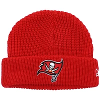 Bonnet en tricot rouge à revers Fisherman Skully des Tampa Bay Buccaneers New Era pour homme