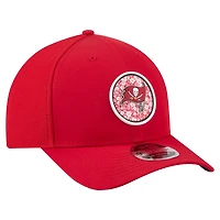 Men's New Era  Red Tampa Bay Buccaneers Floral 9FORTY M-Crown Trucker Adjustable Hat