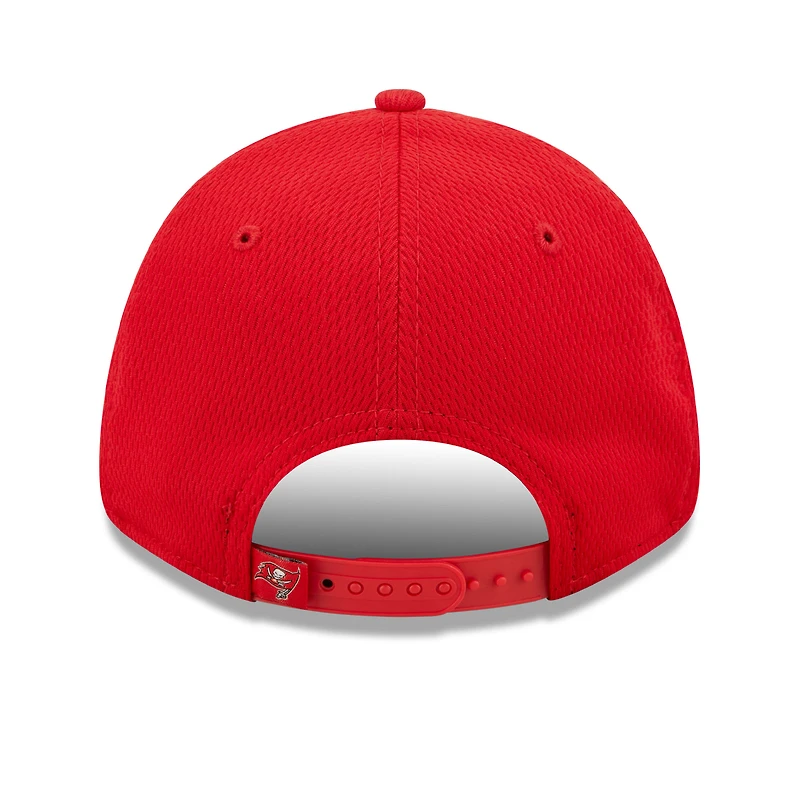 Men's New Era Red Tampa Bay Buccaneers Framed AF 9FORTY Snapback Hat