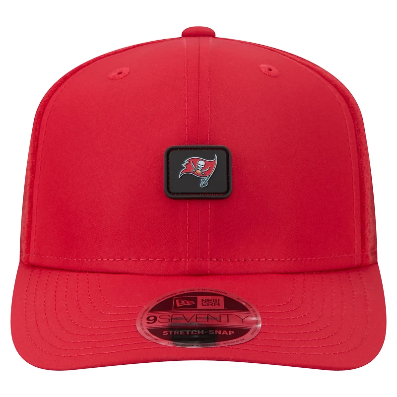 Men's New Era Red Tampa Bay Buccaneers Micro Badge 9SEVENTY Adjustable Hat