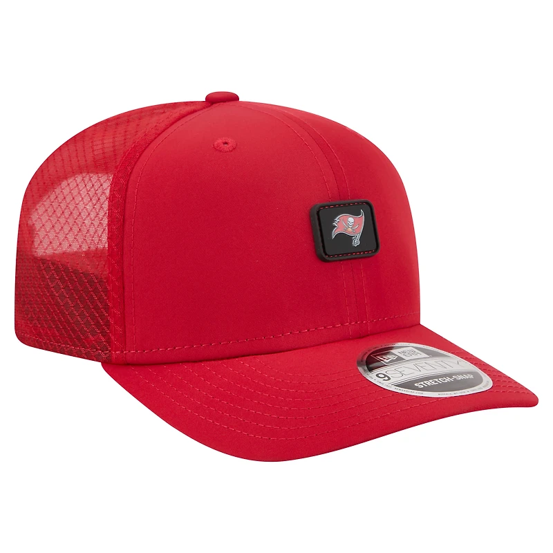 Men's New Era Red Tampa Bay Buccaneers Micro Badge 9SEVENTY Adjustable Hat