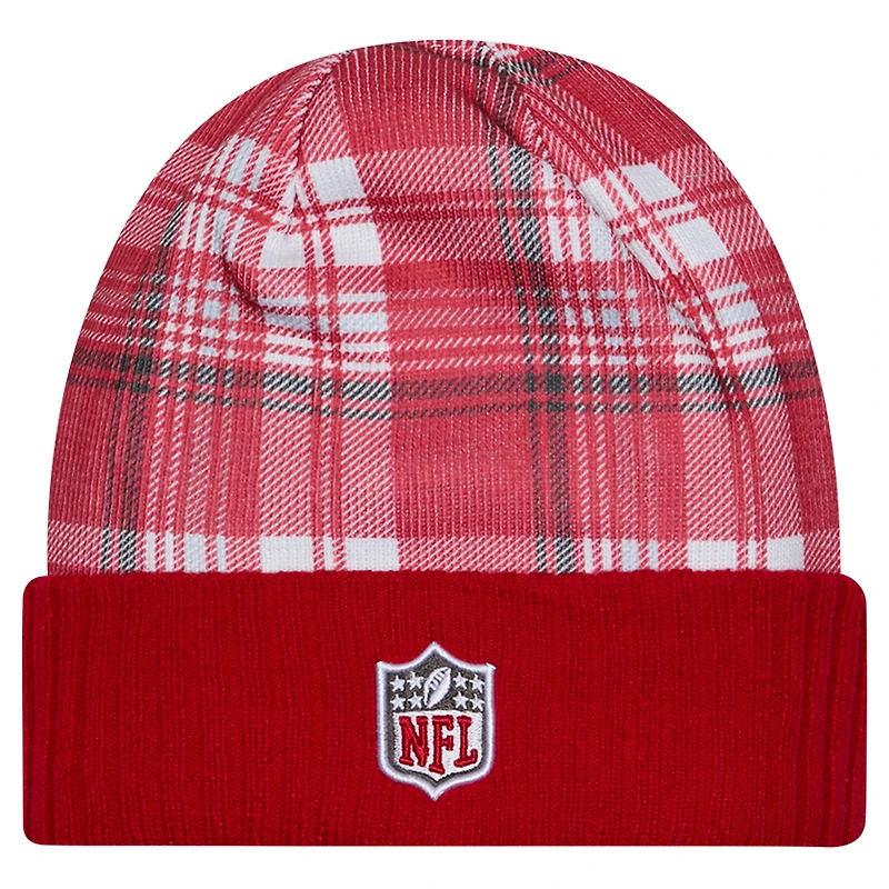Bonnet en tricot à revers rouge Tampa Bay Buccaneers Sideline Statement pour homme New Era