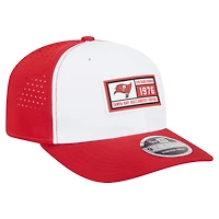 Casquette ajustable 9SEVENTY blanche/rouge des Tampa Bay Buccaneers de New Era pour homme