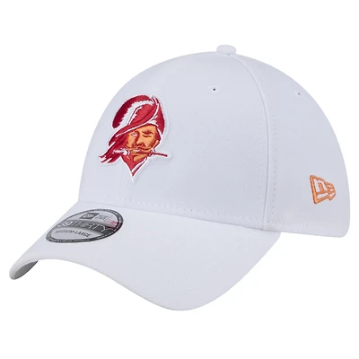 Men's New Era White Tampa Bay Buccaneers Throwback 39THIRTY Flex Hat