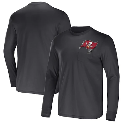 Collection NFL x Darius Rucker pour hommes par Fanatics Charcoal T-shirt à poche manches longues de l'équipe des Buccaneers Tampa Bay