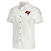 Collection NFL x Darius Rucker pour homme par Fanatics - T-shirt tissé boutonné blanc Tampa Bay Buccaneers
