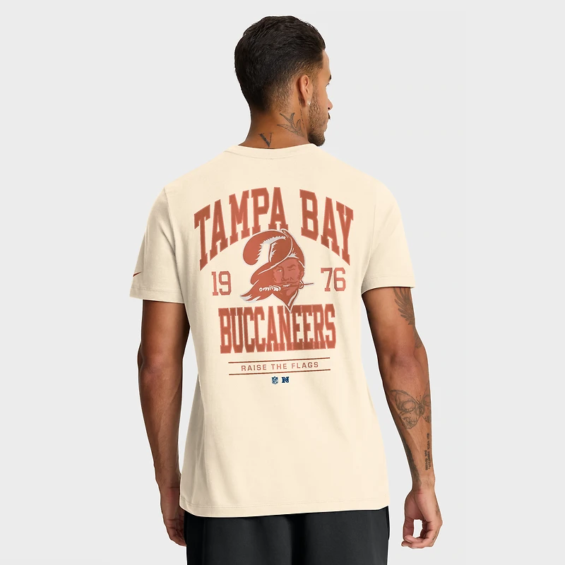 T-shirt Nike Freestyle Essential naturel pour homme des Buccaneers de Tampa Bay