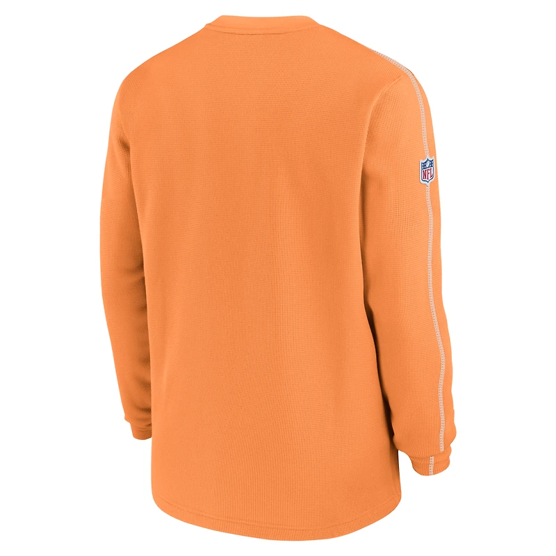 Haut à manches longues Nike orange pour homme avec logo alternatif des Buccaneers de Tampa Bay