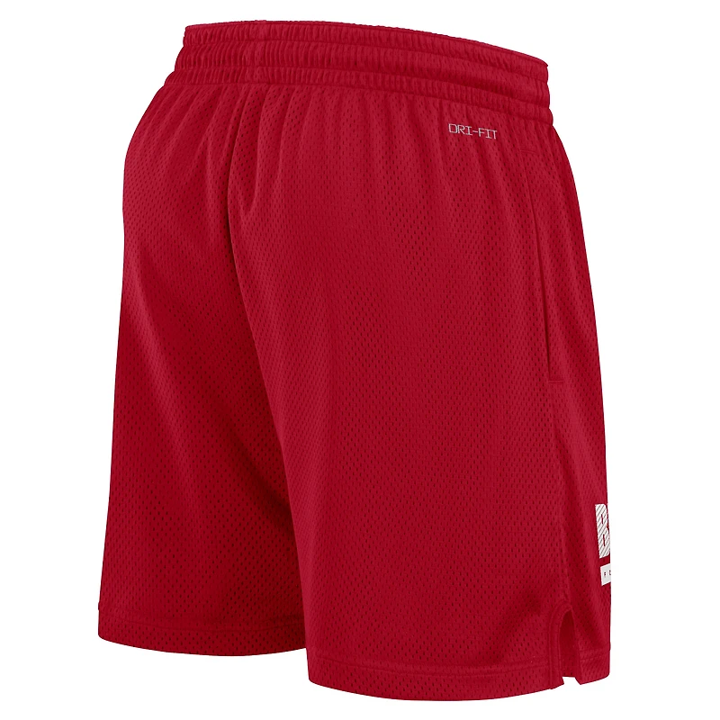 Short Nike rouge Tampa Bay Buccaneers 2024 Sideline Performance en maille pour homme