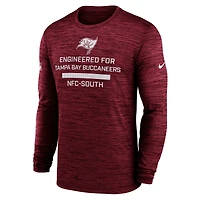 T-shirt Nike rouge à manches longues Performance Sideline Velocity des Tampa Bay Buccaneers pour homme