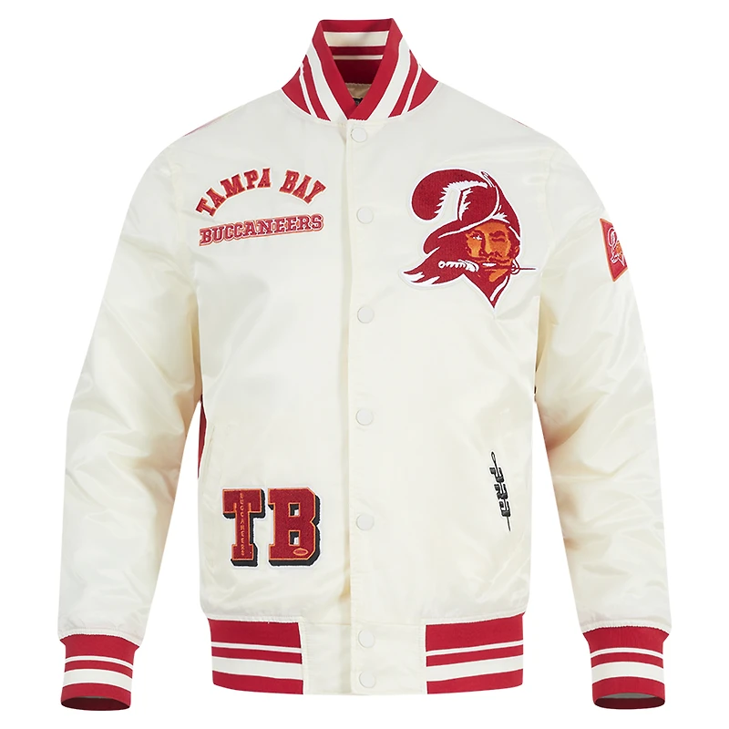 Veste à boutons-pression en satin sublimé Pro Standard Cream Tampa Bay Buccaneers pour homme