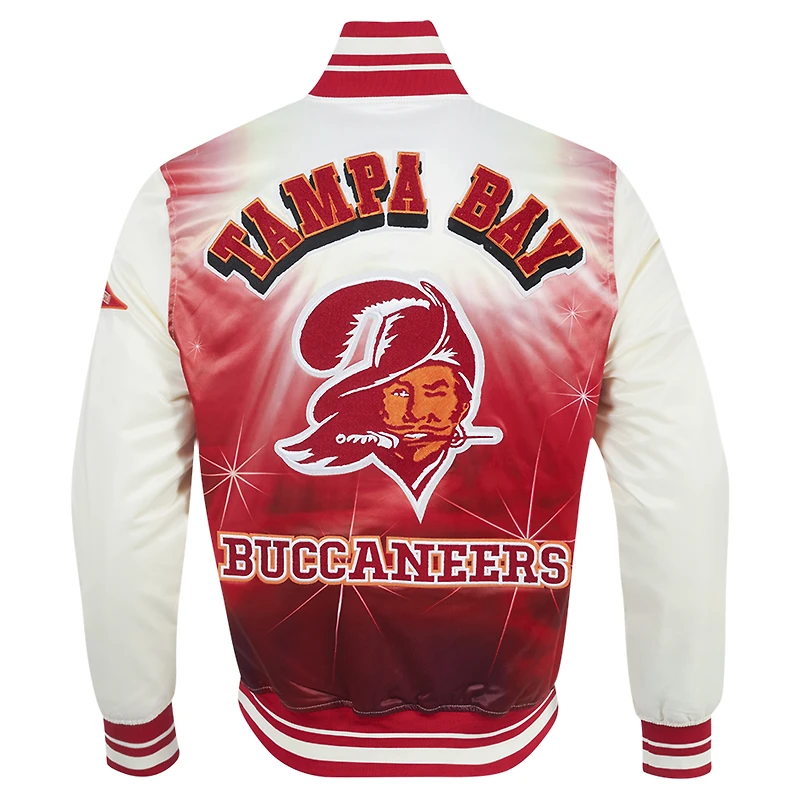 Veste à boutons-pression en satin sublimé Pro Standard Cream Tampa Bay Buccaneers pour homme