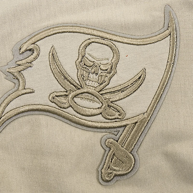 Sweat à capuche manches courtes pour homme Pro Standard Tan Tampa Bay Buccaneers Neutrals Capsule
