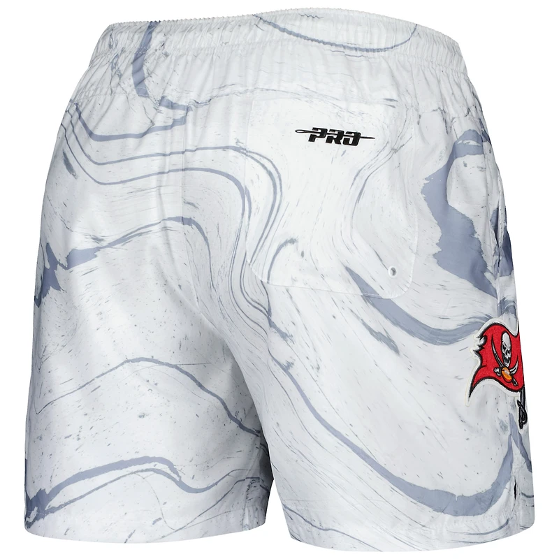 Short Pro Standard blanc à imprimé marbré des Buccaneers de Tampa Bay pour hommes