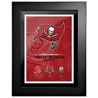 Tampa Bay Buccaneers - Tableau encadré « Logos et Histoire » (45,7 x 61 cm)