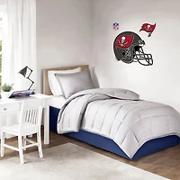 Tampa Bay Buccaneers - Autocollant mural repositionnable pour casque d'équipe 36''