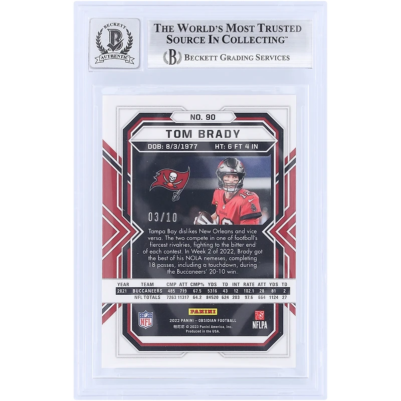 Carte autographiée de Tom Brady (Tampa Bay Buccaneers) - Panini Obsidian Electric Etch Gold Flood 2022 n° 90, n° 3/10, authentifiée par Beckett Fanatics Witnessed (10 cartes).