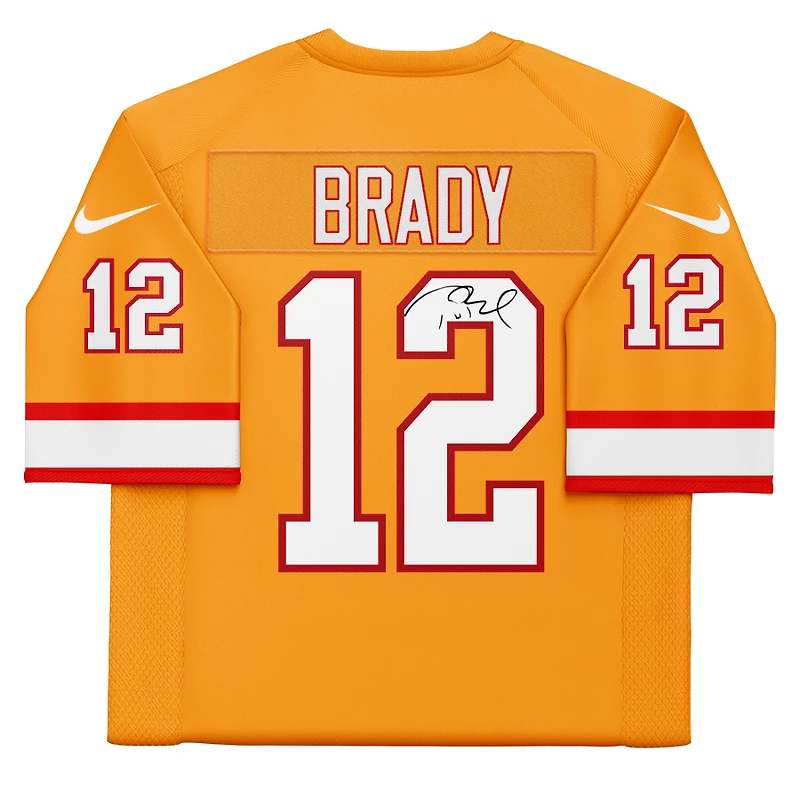 Maillot Nike orange rétro Vapor F.U.S.E. dédicacé par Tom Brady des Buccaneers de Tampa Bay