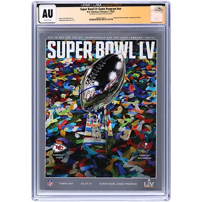 Programme du Super Bowl LV authentifié par CGC et autographié par Tom Brady (Buccaneers de Tampa Bay) du 7 février 2021, avec inscription « SB LV MVP ».
