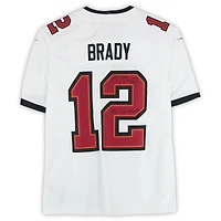 Maillot Nike blanc dédicacé par Tom Brady des Tampa Bay Buccaneers avec inscription « SB LV MVP »