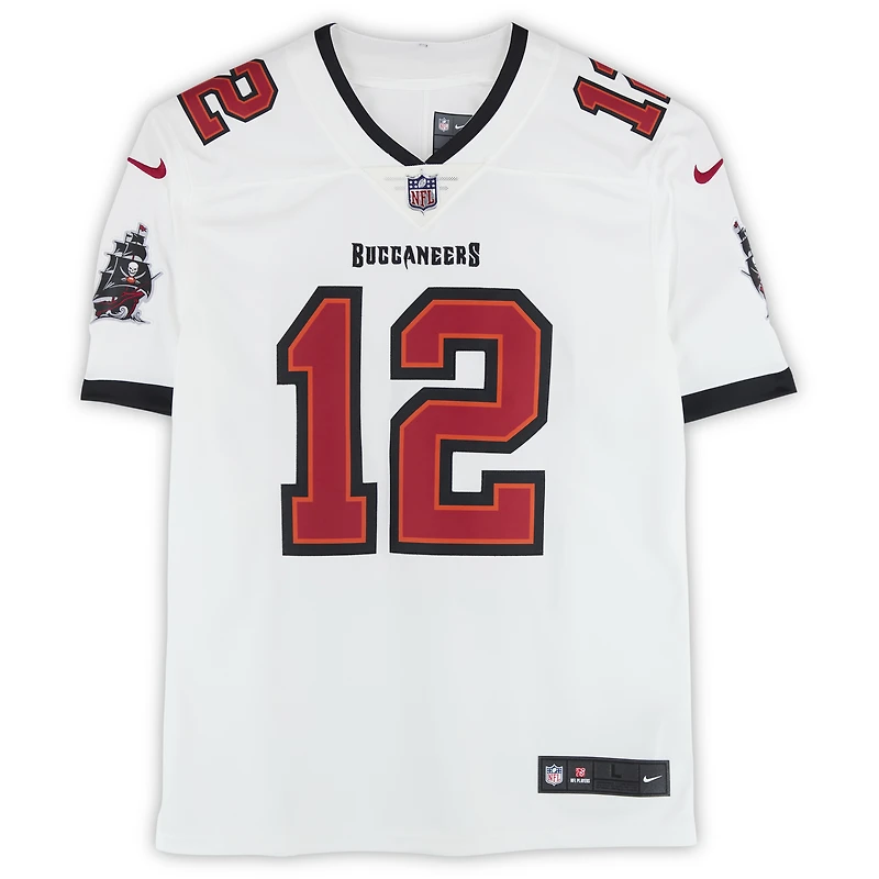 Maillot Nike blanc dédicacé par Tom Brady des Tampa Bay Buccaneers avec inscription « SB LV MVP »