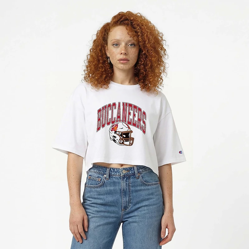 T-shirt court boyfriend blanc Champion Tampa Bay Buccaneers pour femmes