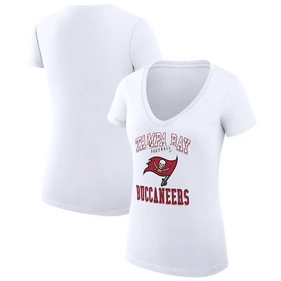 T-shirt léger à col en V et coupe ultra-ajustée G-III 4Her par Carl Banks pour femme, imprimé logo de l'équipe des Tampa Bay Buccaneers.