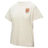 T-shirt boyfriend surdimensionné pour femme Mitchell & Ness crème des Tampa Bay Buccaneers, saison 50, style pirate