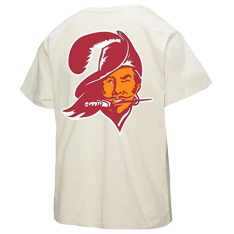 T-shirt boyfriend surdimensionné pour femme Mitchell & Ness crème des Tampa Bay Buccaneers, saison 50, style pirate