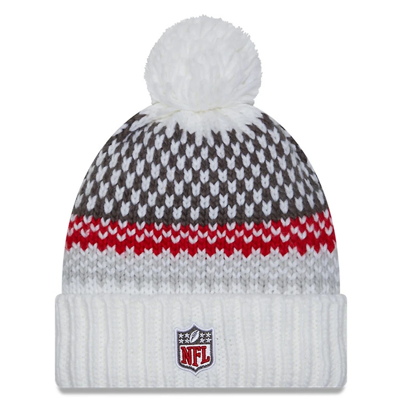 Bonnet en tricot à revers avec pompon New Era Tampa Bay Buccaneers 2023 Sideline pour femme, blanc