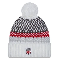 Bonnet en tricot à revers avec pompon New Era Tampa Bay Buccaneers 2023 Sideline pour femme, blanc