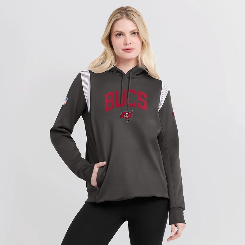 Chandail à capuchon Performance Stack Sideline des Buccaneers de Tampa Bay en étain Nike pour femme