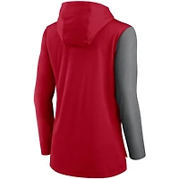 T-shirt à capuche Performance manches longues Nike pour femmes, rouge/charbon chiné, Tampa Bay Buccaneers Chevron
