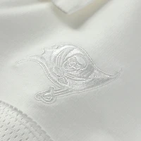 T-shirt blanc en maille technique mixte The Wild Collective pour femme des Buccaneers de Tampa Bay