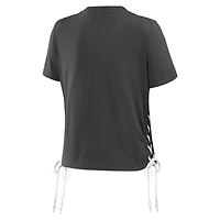 T-shirt court à lacets sur le côté pour femme WEAR by Erin Andrews Pewter Tampa Bay Buccaneers