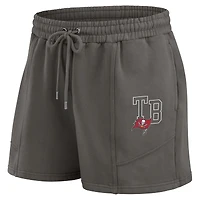 Ensemble de détente pour femme WEAR by Erin Andrews Pewter Tampa Bay Buccaneers en molleton délavé avec t-shirt à manches longues et short