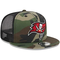 Youth New Era Camo Tampa Bay Buccaneers  Main Trucker 9FIFTY Snapback Hat