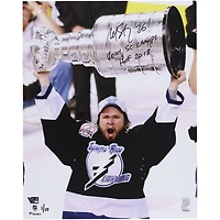 Photo dédicacée de Martin St. Louis (Tampa Bay Lightning) - 40,6 x 50,8 cm (16 x 20 pouces) - Édition limitée n° /10