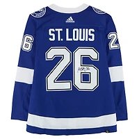 Maillot bleu adidas autographié de Martin St. Louis, joueur du Lightning de Tampa Bay.