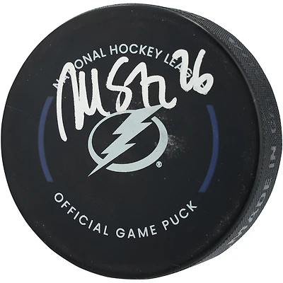 Rondelle de match officielle autographiée par Martin St. Louis, joueur du Lightning de Tampa Bay