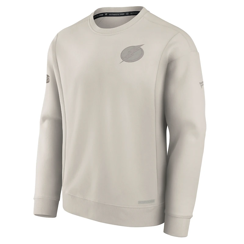 Sweat-shirt en polaire authentique Pro Road Tampa Bay Lightning de couleur crème Fanatics pour homme