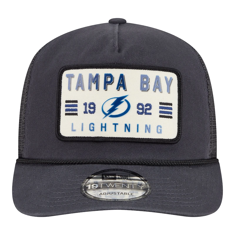 Casquette trucker ajustable New Era 19TWENTY pour homme, coloris anthracite, écusson Tampa Bay Lightning, lavée.