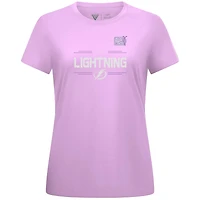 T-shirt femme Levelwear Nikita Kucherov lavande avec nom et numéro de l'hymne du Lightning Tampa Bay Hockey Fights Cancer