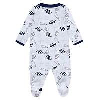 WEAR pour nouveau-nés et nourrissons par Erin Andrews White Tampa Bay Rays Sleep & Play Pull à pieds entièrement zippé avec bavoir