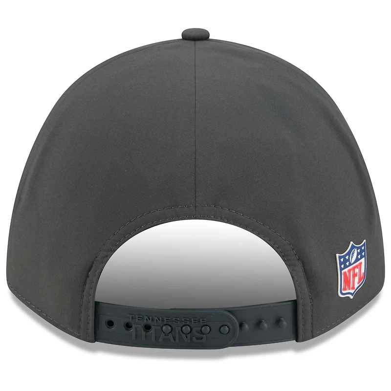 Casquette ajustable 9FORTY M-Crown anthracite Tennessee Titans 2025 Sideline pour homme New Era