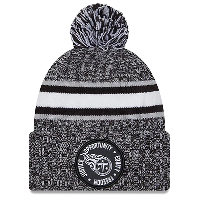 Bonnet en tricot à revers Inspire Change 2023 New Era Heather Black Tennessee Titans pour hommes avec pompon